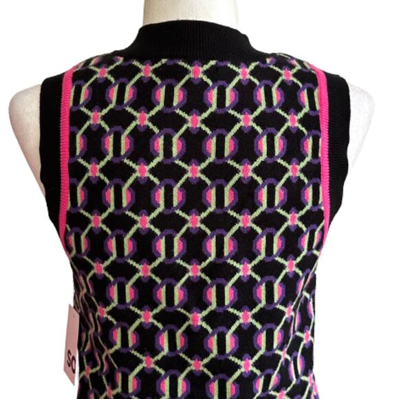 SO Retro Sweater Vest Preppy Black Fuchsia Crop High Neck Vest Junior Medium NEW - Picture 7 of 13